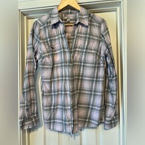 Croft & Barrow Women’s Pink and Gray Plaid Button Up Shirt Large